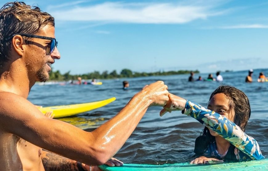 Microaventure Hike & Surf à Mahina – 1 journée