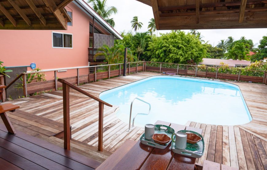 Bora Bora Holiday Lodge
