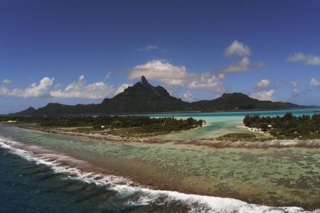 Camping sur motu à Bora Bora